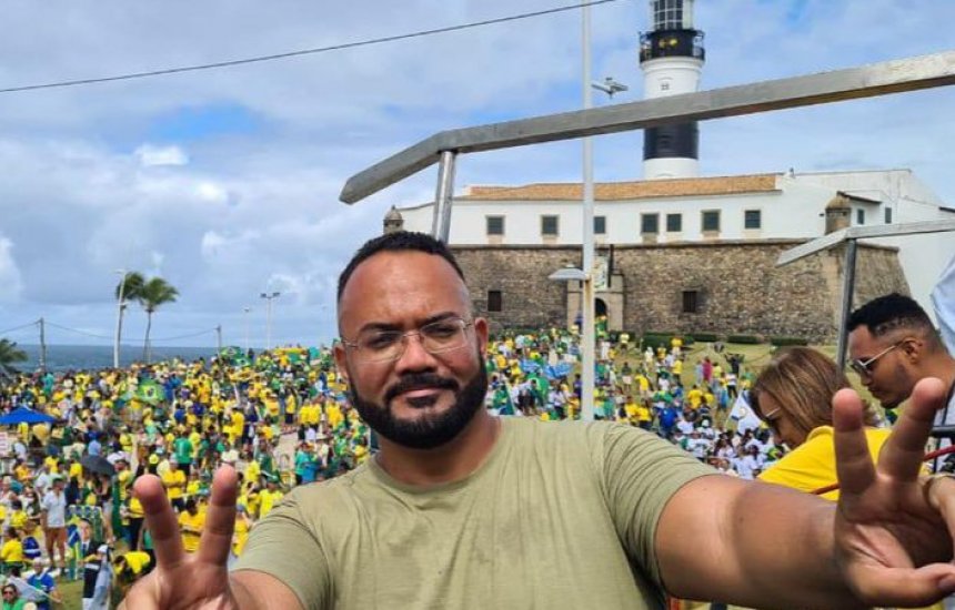 Bolsonarista Que Depredou Outdoor Contra Bolsonaro Em Salvador é Eleito ...