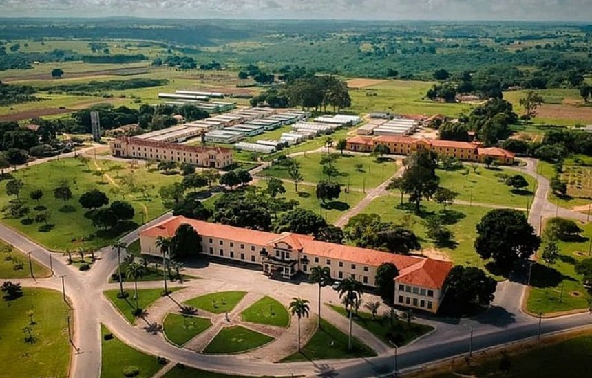 Aulas Da Graduação Da Universidade Federal Do Recôncavo Da Bahia Serão ...