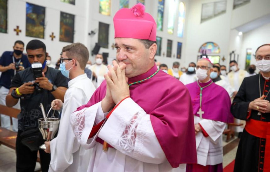 Bispo Diocesano - Dom Carlos José de Oliveira