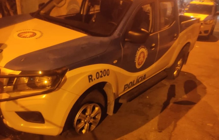 Carro usado em festa do tipo 'paredão' é apreendido no interior da