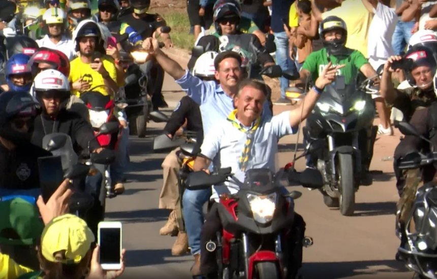 [Presidente Bolsonaro chega à Bahia para feira de agronegócio na região oeste]